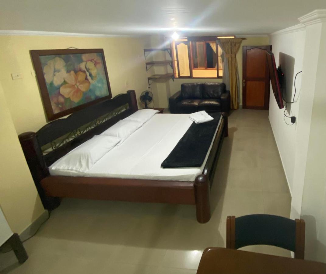 Hotel Caldas Plaza Esterno foto