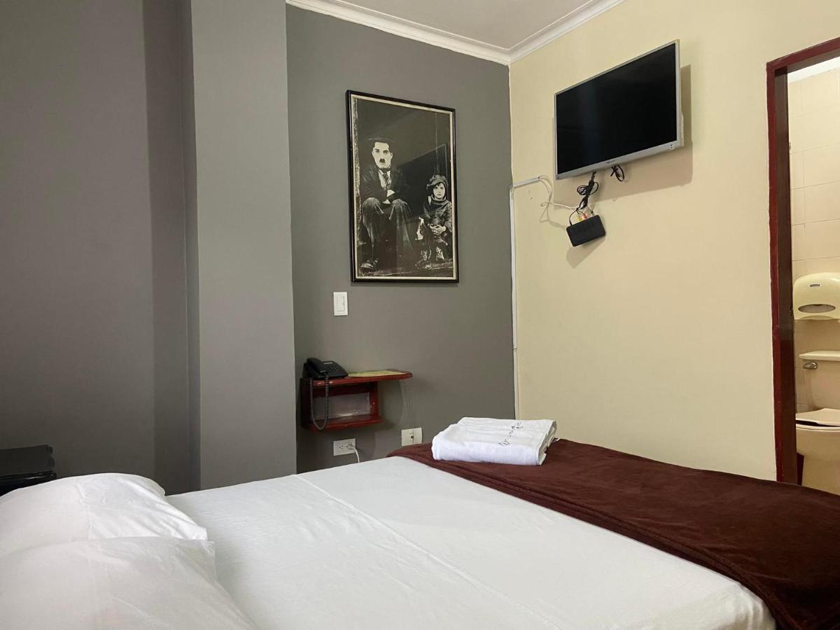 Hotel Caldas Plaza Esterno foto