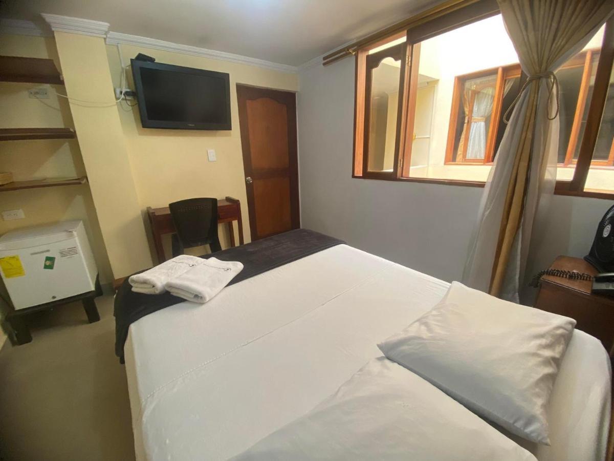 Hotel Caldas Plaza Esterno foto