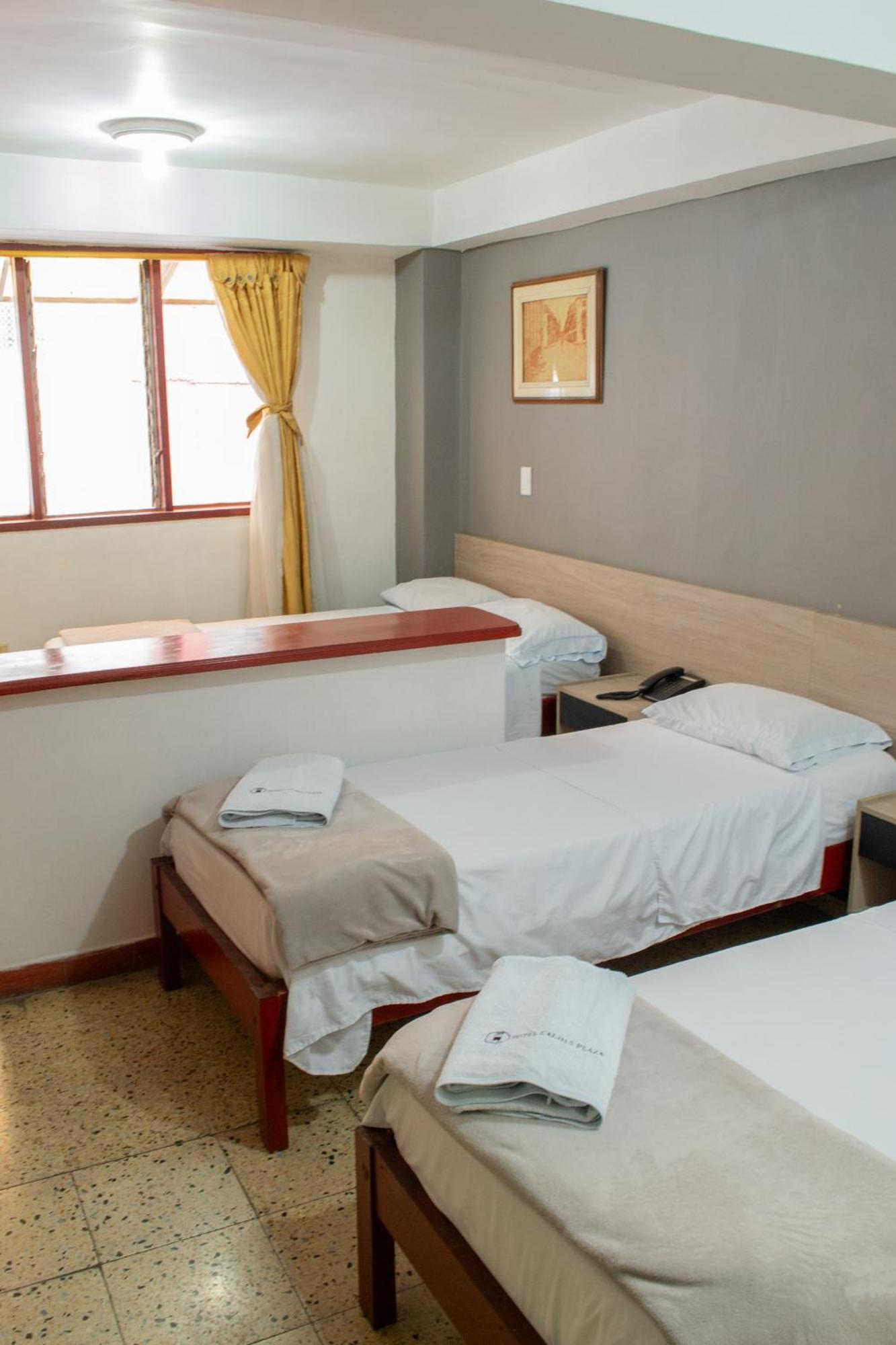 Hotel Caldas Plaza Esterno foto